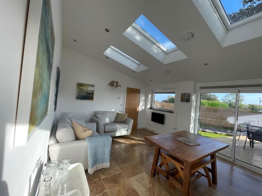 Tranquil, Secluded, Rural Cottage For Two Beaumaris Exterior photo